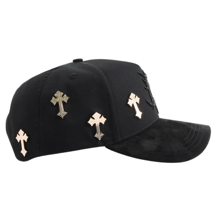 vista lateral derecha con cruces en oro 24k gorra b cross barbas hats