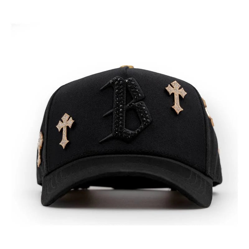 vista frontal de la gorra b chrome 24k gold de barbas hats